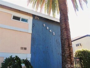 Building Photo - 5840 Hazeltine Ave