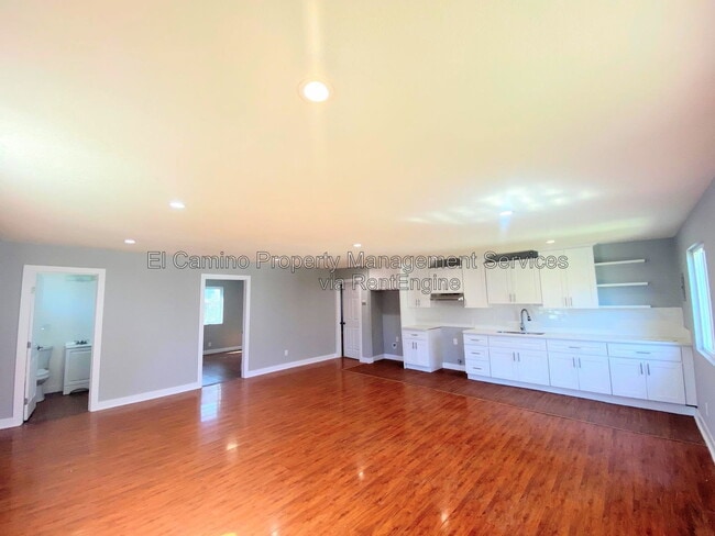 Building Photo - 303 N Townsend Ave