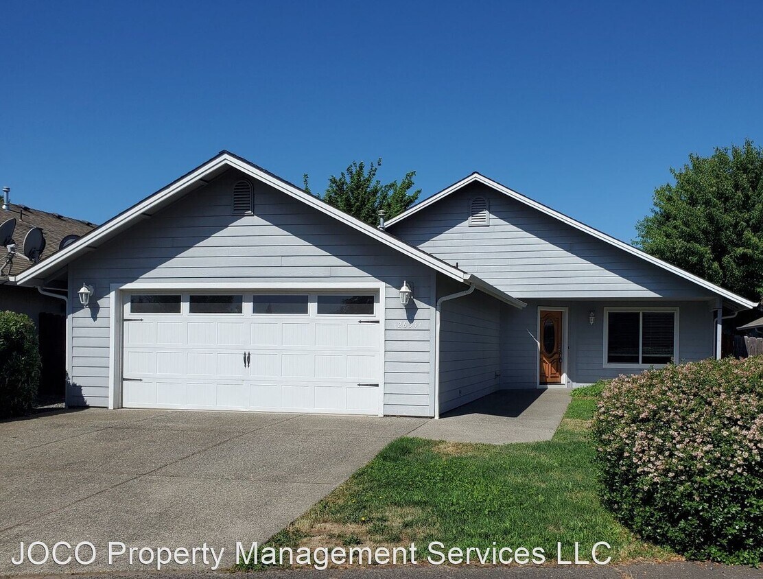 Foto principal - 3 br, 2 bath House - 2634 SW Esther Lane