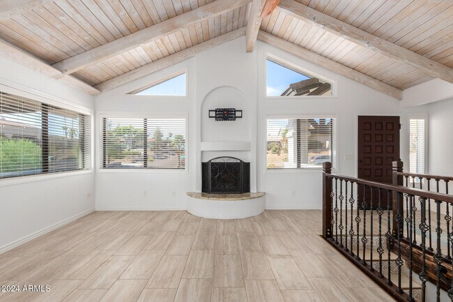 Foto del edificio - 16905 E Windchime Dr