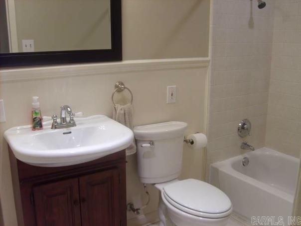 Building Photo - 26 Serenity Dr