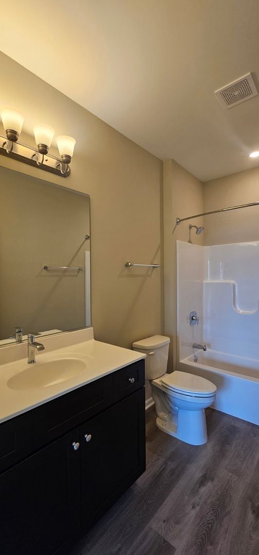 Foto del edificio - Douglas Fir-2Br/2Ba Rental Home-Second Floor