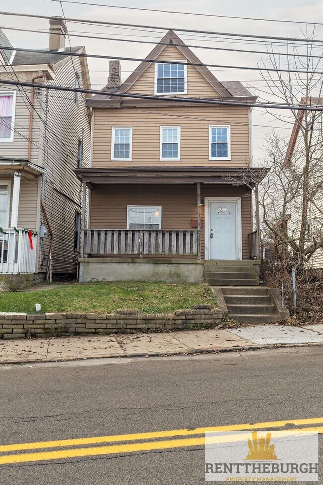 Foto del edificio - Updated 4BR / 2 Bath Home with off-street parking!
