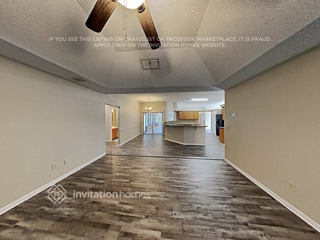 Foto del edificio - 1733 Red Cypress Dr