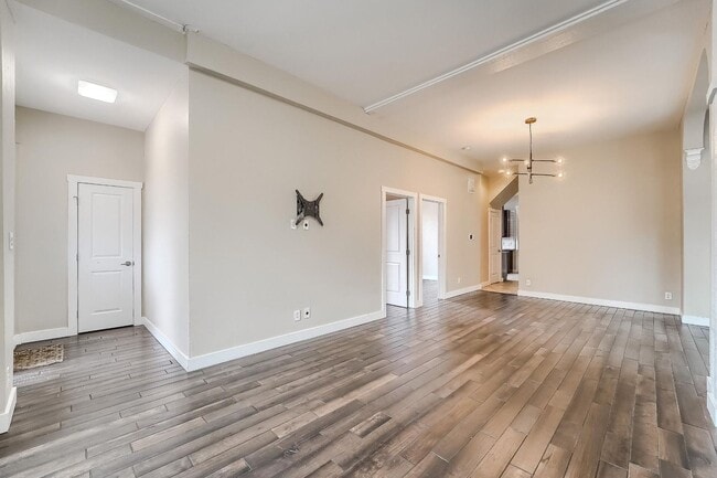 Building Photo - 3 Bedroom single family home in Denver