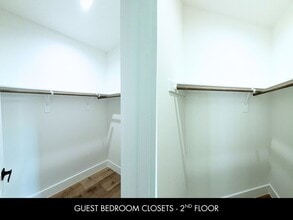 Building Photo - 8618 Lee Otis St