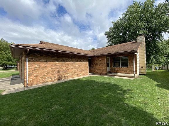 Building Photo - 2418 Austin Dr