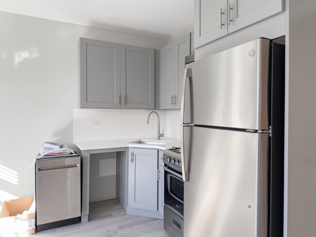 Building Photo - 378 Hazel Ave