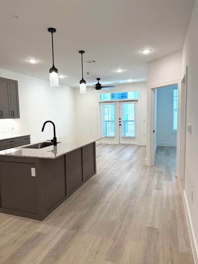 Building Photo - 16601 Braker Ln