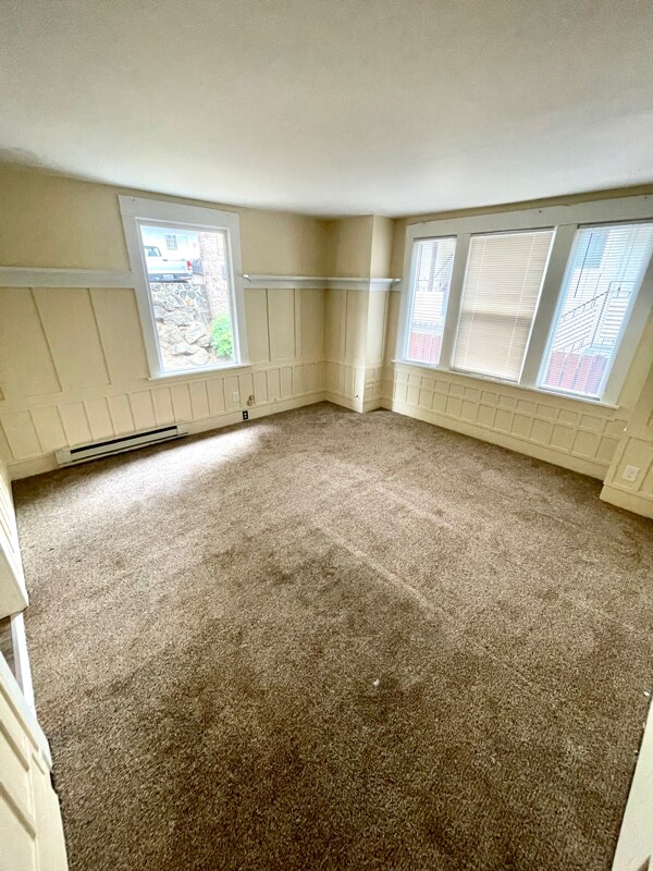 5042 11th Ave NE Unit 3, Seattle, WA 98105 Room for Rent in Seattle