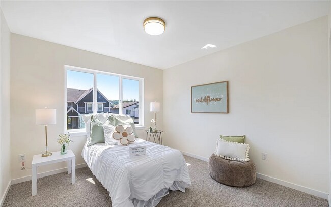 Foto del edificio - Beautiful 4 bedroom in Bonney Lake WA - Ap...