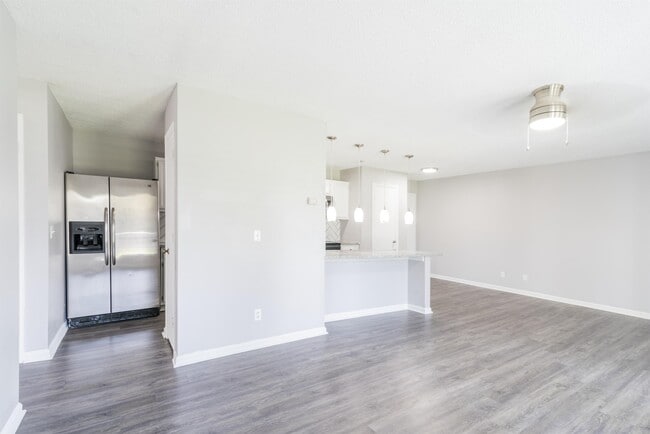 Building Photo - 6158 Meadow Rose Ln