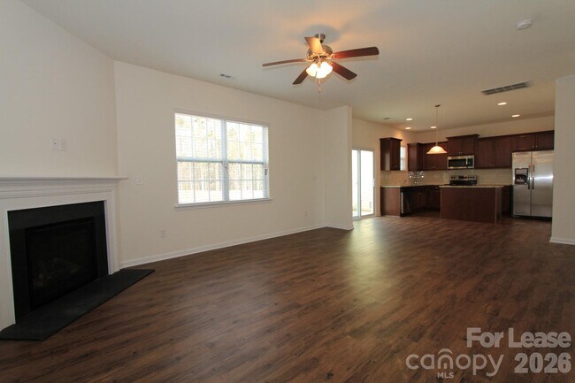 Foto del edificio - 127 Queensway Ln