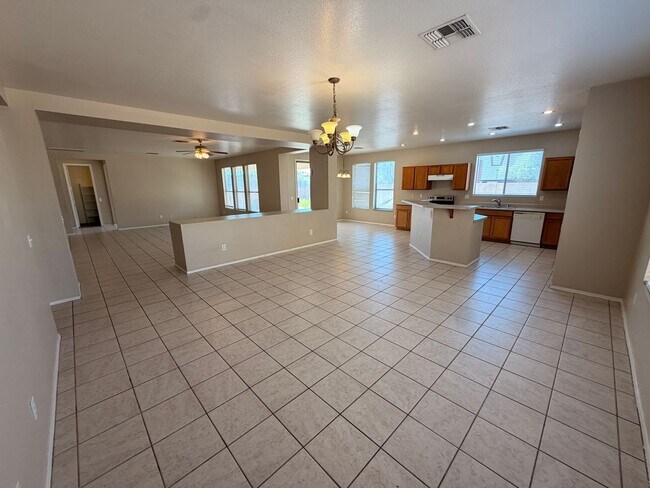 Building Photo - 9817 W Las Palmaritas Dr