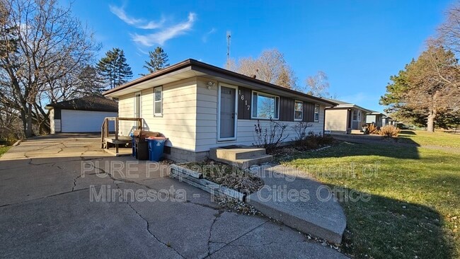 Building Photo - 1617 Flag Ave N