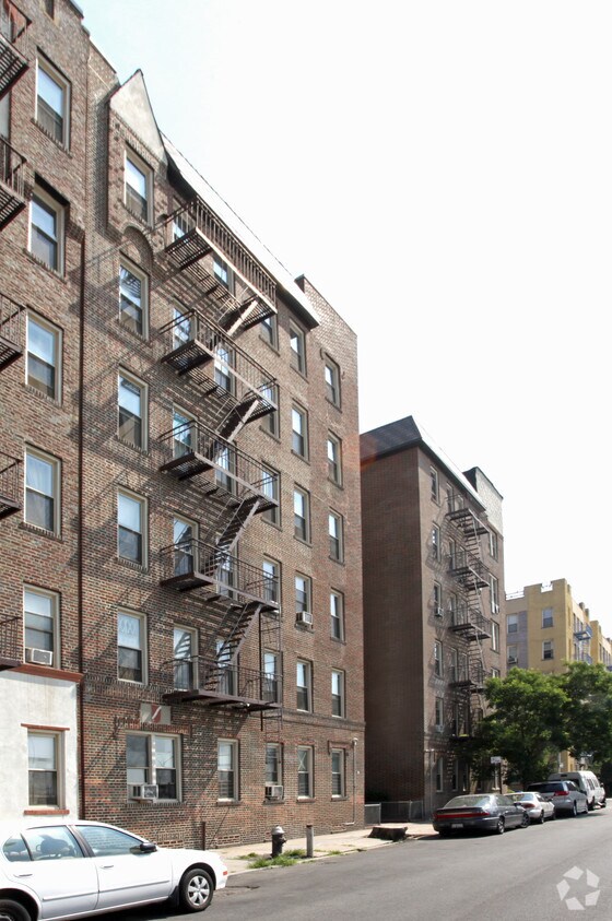 Foto del edificio - 231 Brightwater Ct