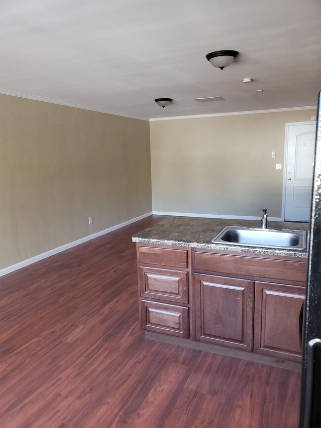 Foto del edificio - 2854 W Sylvania Ave
