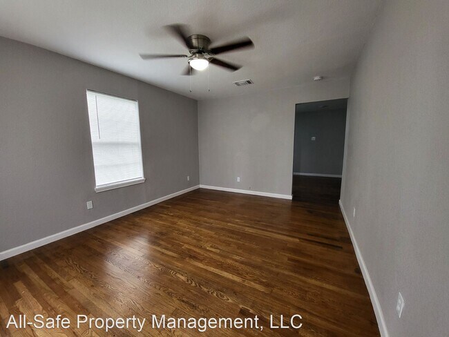 Building Photo - 3 br, 1 bath House - 703 Milvid Ave A