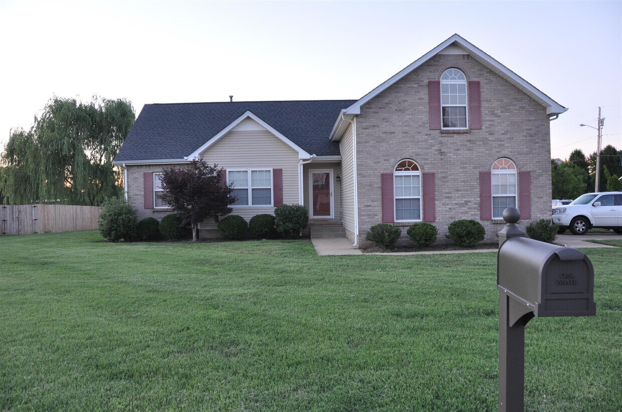 Primary Photo - 1210 Cason Trail