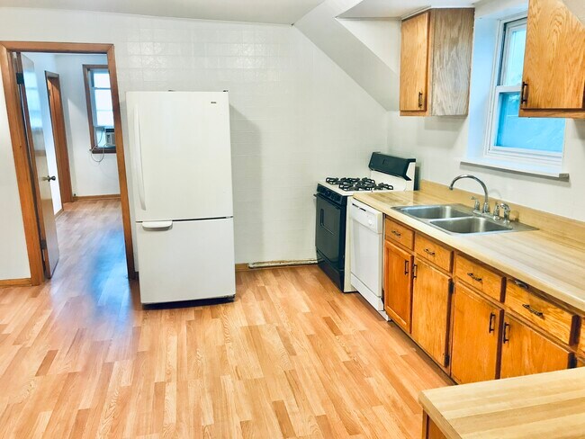 Foto del edificio - 2659 W Armitage Ave