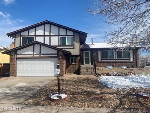 Foto principal - 4 br, 1 bath House - 16993 E Bethany Place