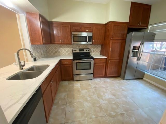 Foto del edificio - 2412 Northlake Ct