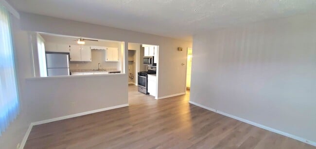 Building Photo - Lovely Mokena  3br/1br  Ranch Style Townho...