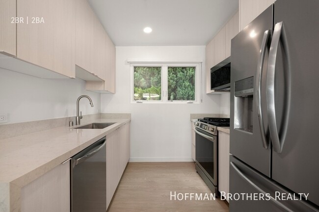 Building Photo - 847 S Sherbourne Dr