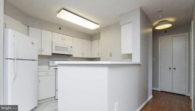 Foto del edificio - 1230 23rd St NW