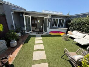 Building Photo - 2032 Ocean Park Blvd