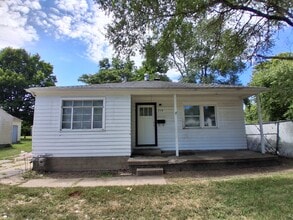 Building Photo - 214 Edwards St