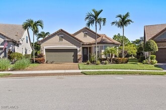Building Photo - 16133 Camden Lakes Cir