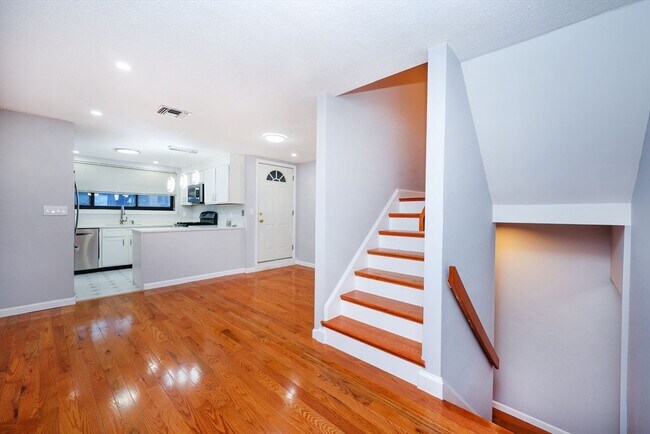 Foto del edificio - 29 Brainerd Rd