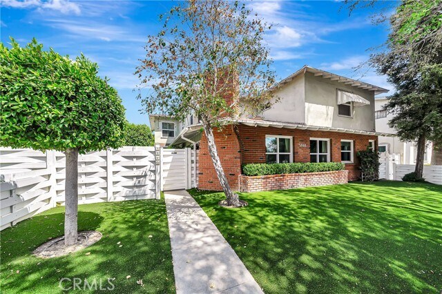 Foto del edificio - 5840 Coldwater Canyon Ave