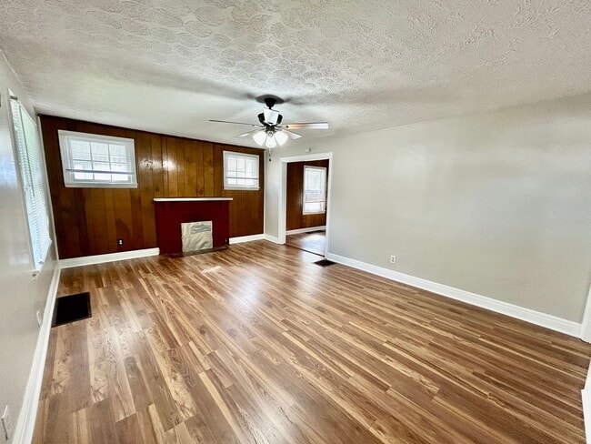 Foto del edificio - Beautiful Home in Castlewood!!