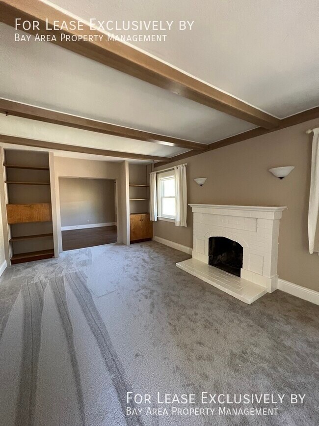 Foto del edificio - Charming 2BR/1BA SFH with detached garage ...