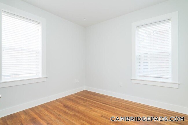 Foto del edificio - 18 Forest St