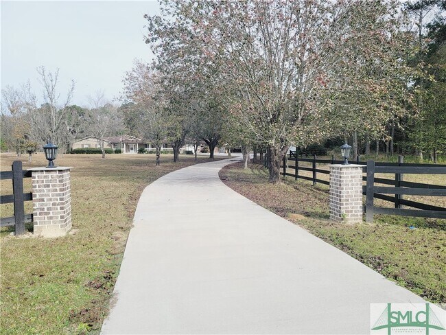Building Photo - 2497 GA-21