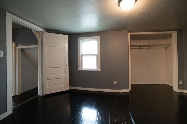 Building Photo - 895 Howard - B