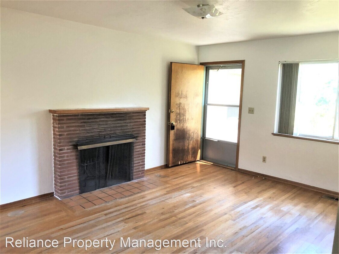 Primary Photo - 3540-3544 SE 63rd Ave