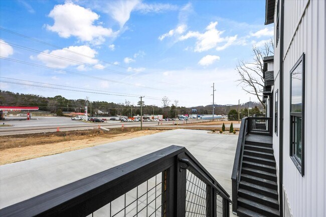 Foto del edificio - 8302 Lobelia Ln