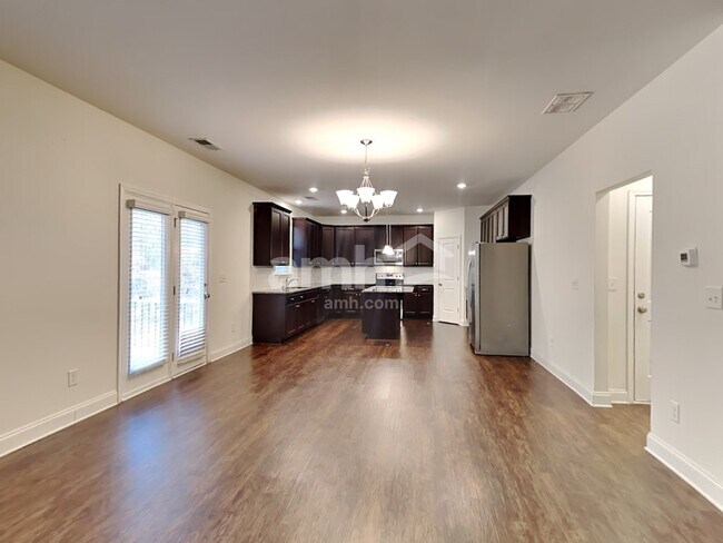 Building Photo - 433 Juniper Bluff