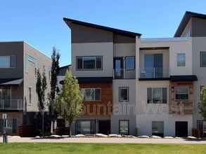 Building Photo - 506 W 2200 N
