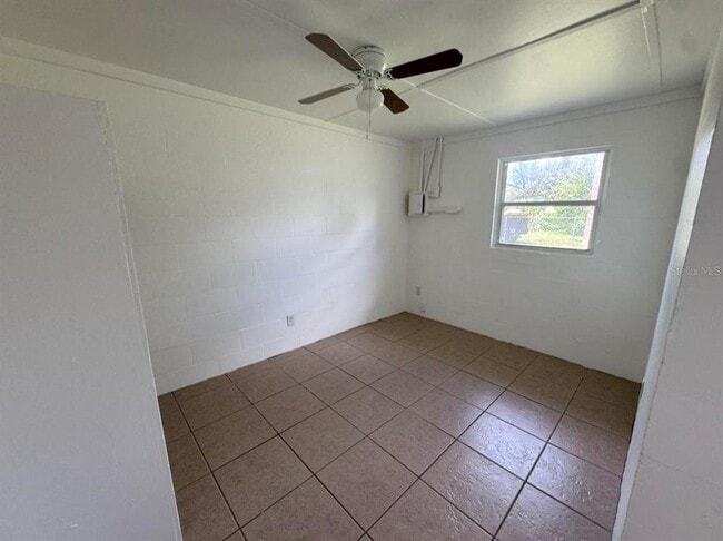 Foto del edificio - 1107 SW Fort King St