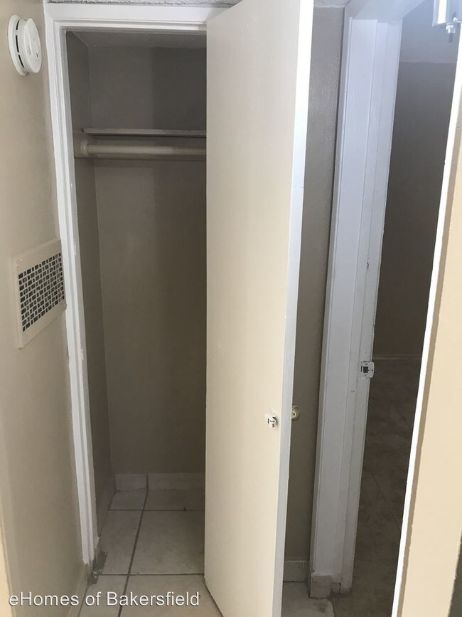 1107 King St Bakersfield Ca 93305 Condo For Rent In