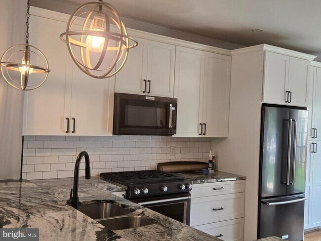 Foto del edificio - 7112 Cold Spring Ct
