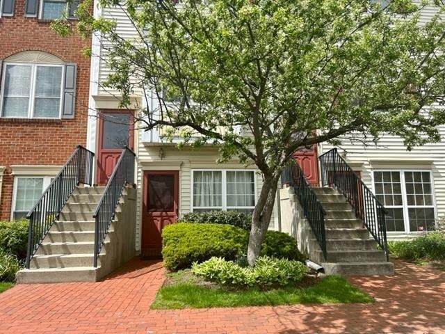 Foto principal - 135 Cottonwood St