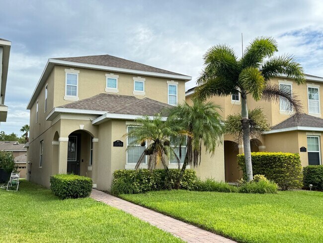 Foto del edificio - BEAUTIFUL AND BIG 4BED/2.5 BATH HOME in Signature Lakes!!!