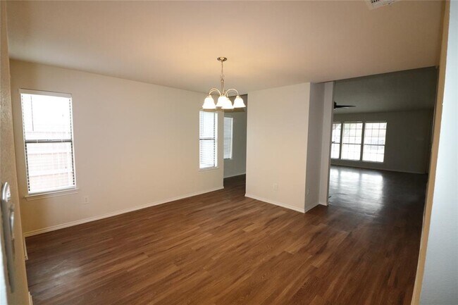 Foto del edificio - 6606 Shiner St