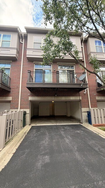 Foto del edificio - 717 Keystone Ln